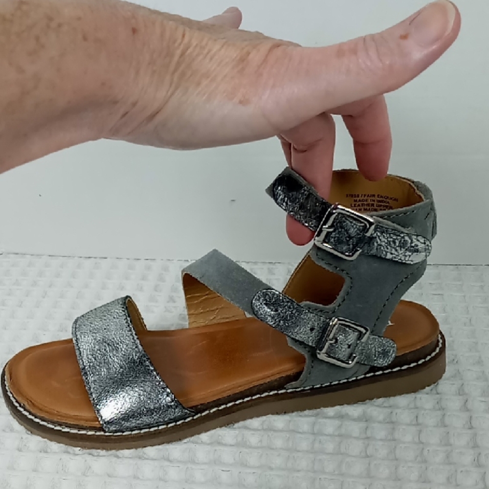 DIBA True Fair Enough Pewter/Gray Double Strap Sandals Size 6